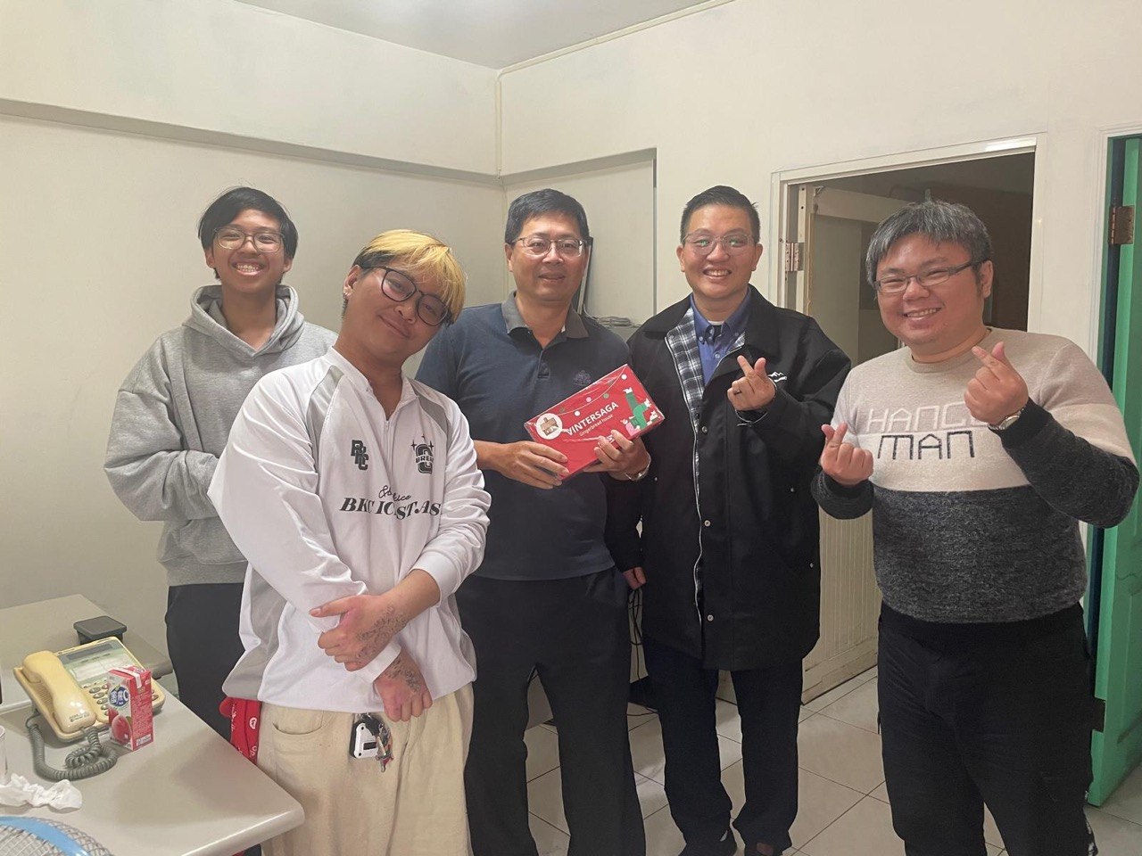 Jayden Heng with Taiwan attachment colleagues